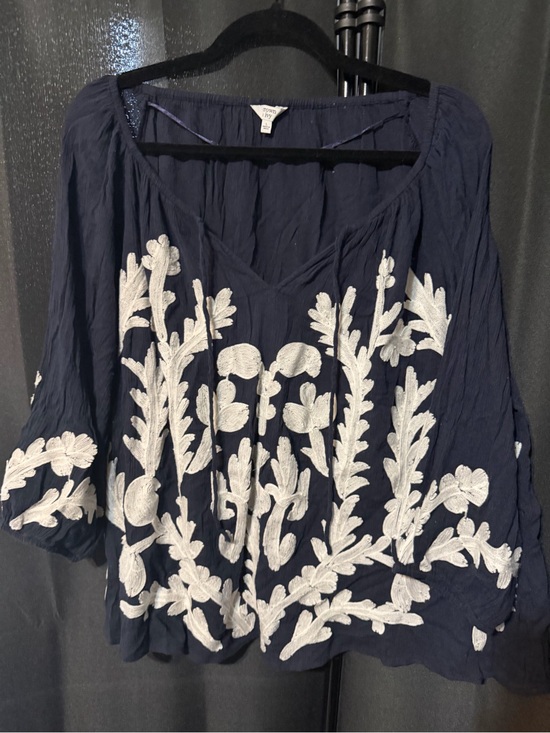 crown & ivy Tops - crown & ivy Navy Tunic with White Floral Embroidery